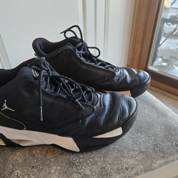 Mens Jordan's size 9.5 - Picture 10 of 10